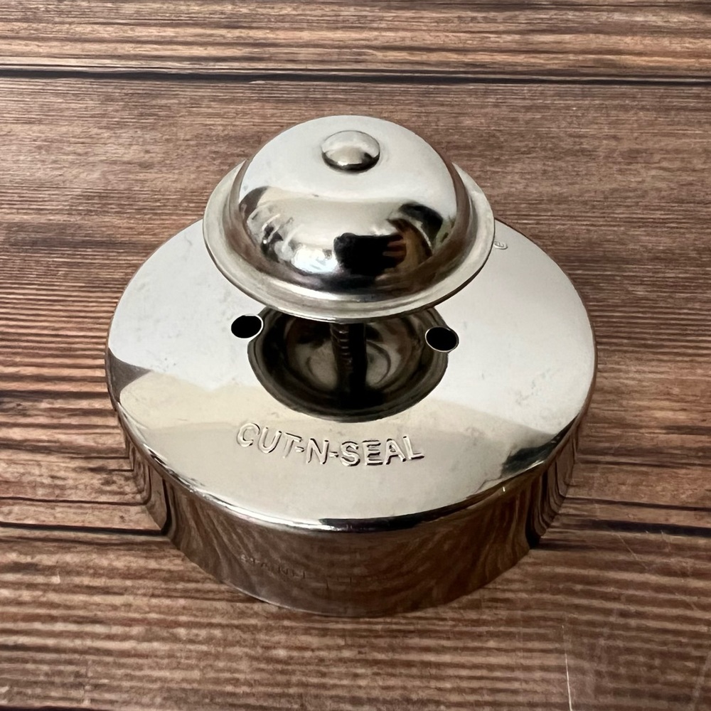 2/$20 Pampered Chef Cut-N-Seal